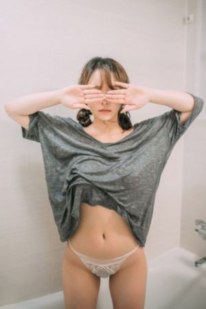 揉捏着大胸美女的奶视频_BD英语神马在线观看