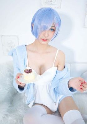 亚洲AV线上_720免费观看